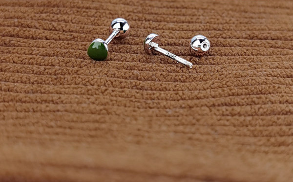 Model actual de cercei de dama in forma rotunda