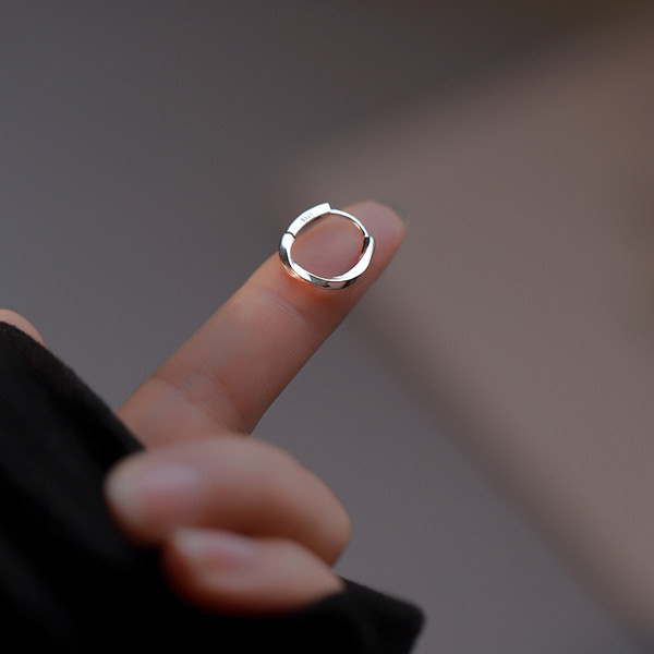 Cercei rotunzi de dama cu inchizatoare ascunsa