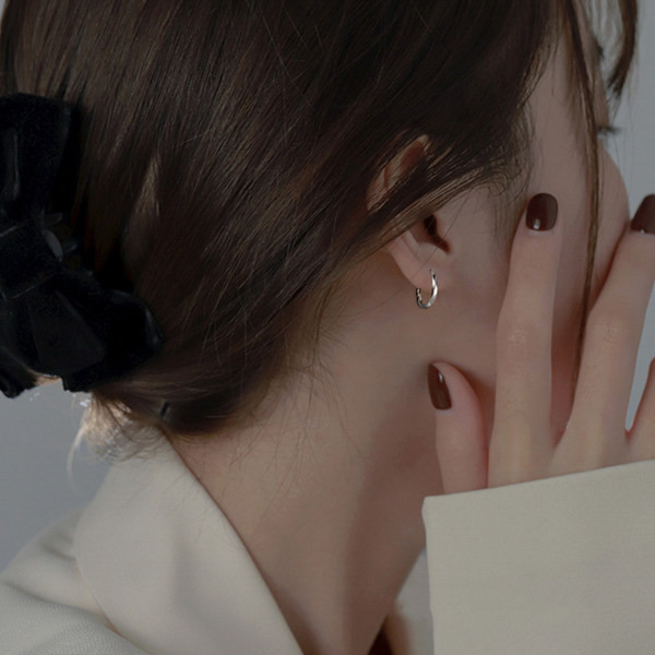 Cercei rotunzi de dama cu inchizatoare ascunsa