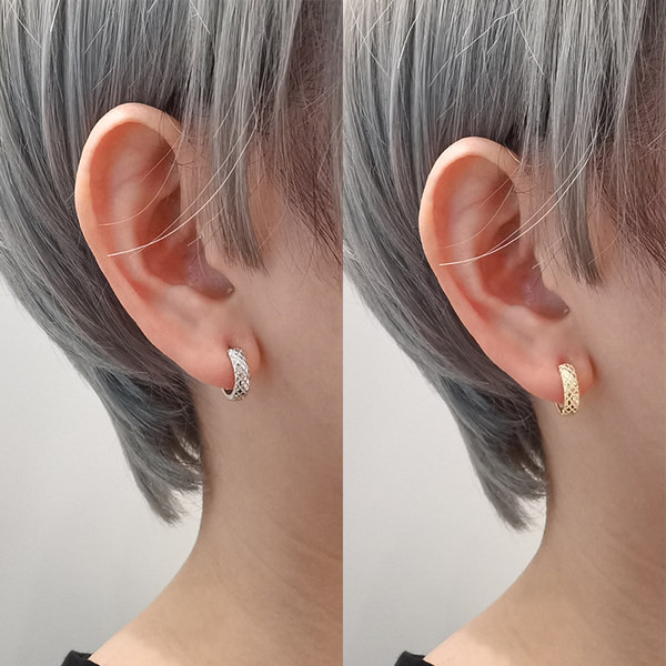 Cercei casual dama gravati de culoare argintiu si auriu