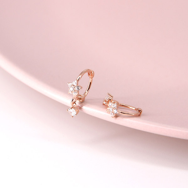 Cercei rotunzi de dama - cu pandantiv metalic