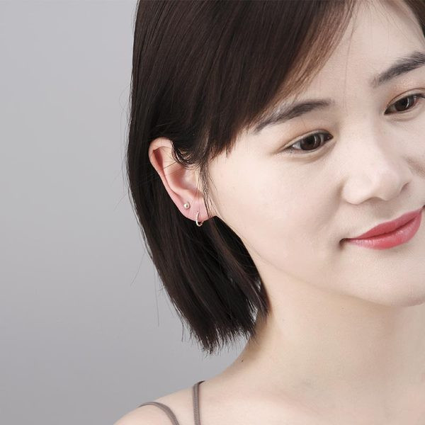 Naiste hõbedased kõrvarõngad