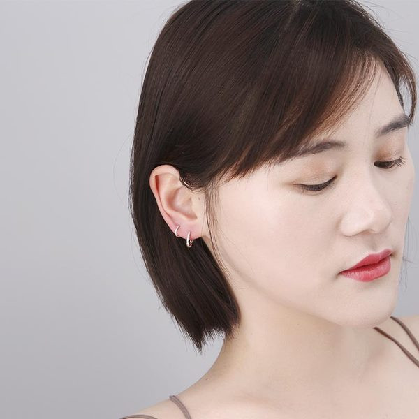 Naiste hõbedased kõrvarõngad