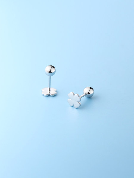 Cercei eleganti de dama in forma de trifoi cu patru foi