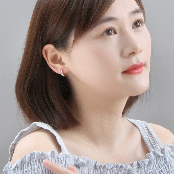 Cercei moderni de damă cu soare și lună gravați