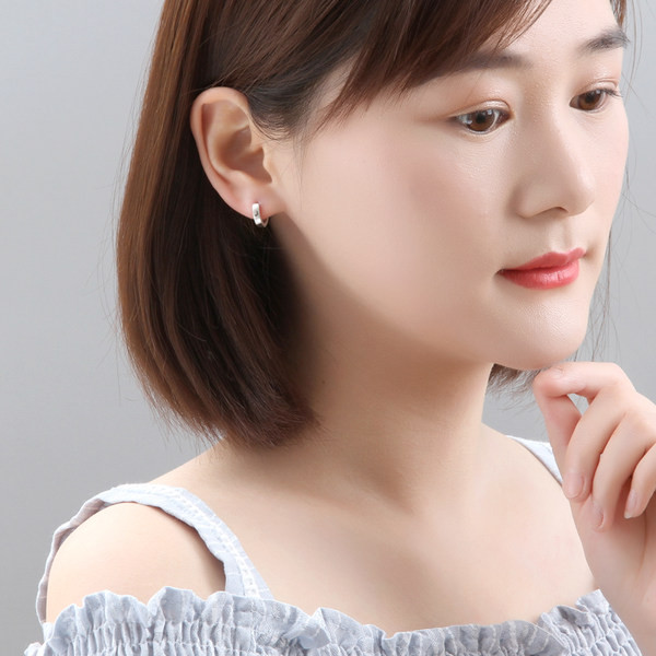 Cercei moderni de damă cu soare și lună gravați