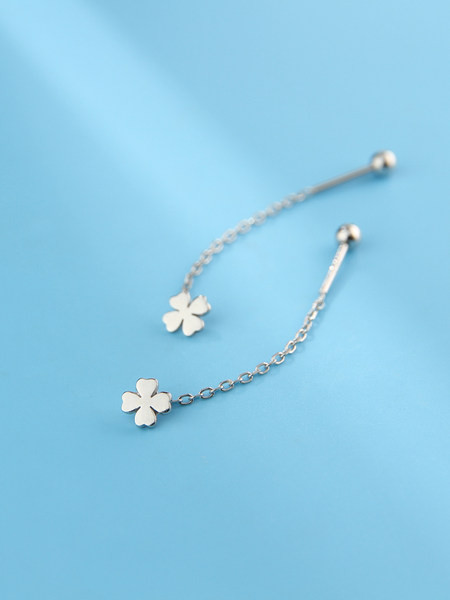 Cercei lungi eleganti de dama