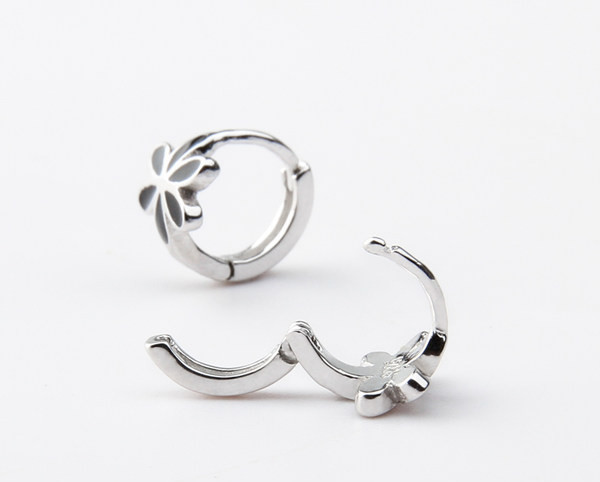 Cercei de dama cu element floral