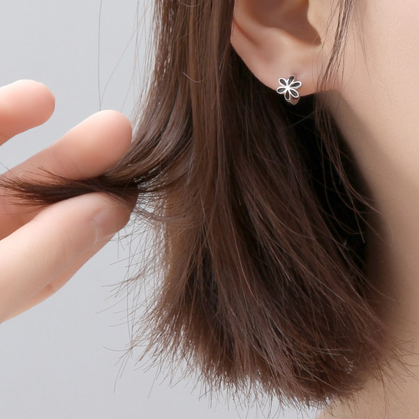 Cercei de dama cu element floral