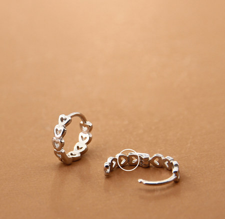 Cercei cu cerc casual în formă de inimă