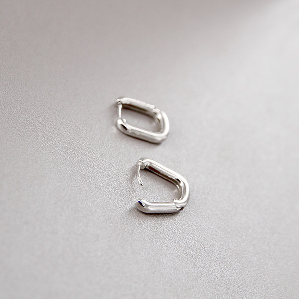 Cercei de damă în formă de U cu închizătoare ascunsă