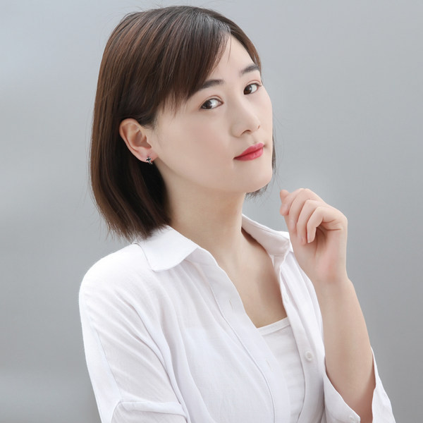 Cercei eleganti de dama in forma de cruce