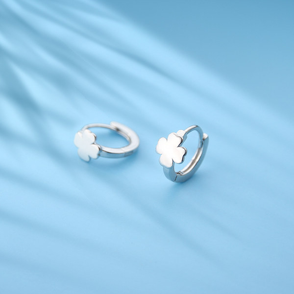 Cercei de damă din argint în formă de trifoi cu patru foi