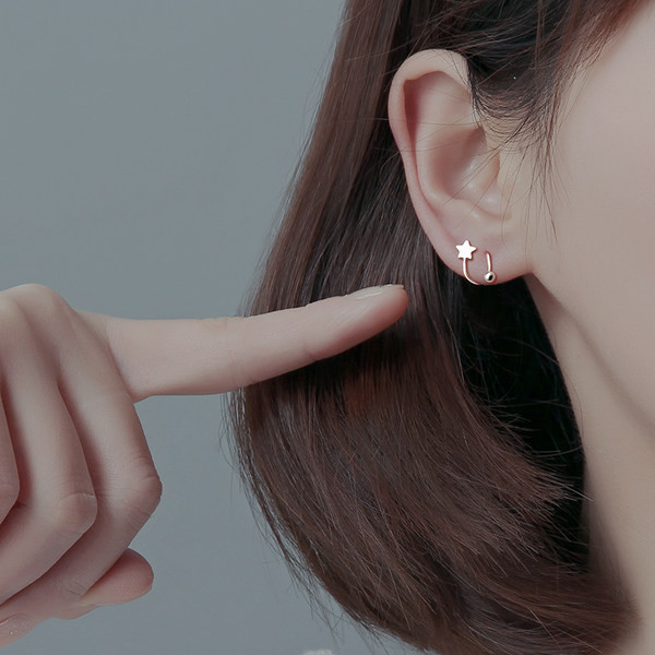 Cercei stea de dama cu inchidere cu surub