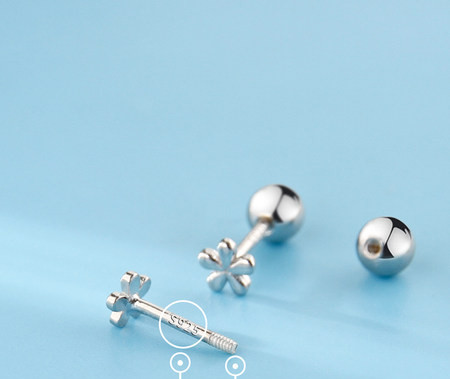 Cercei de dama din argint in forma de flori