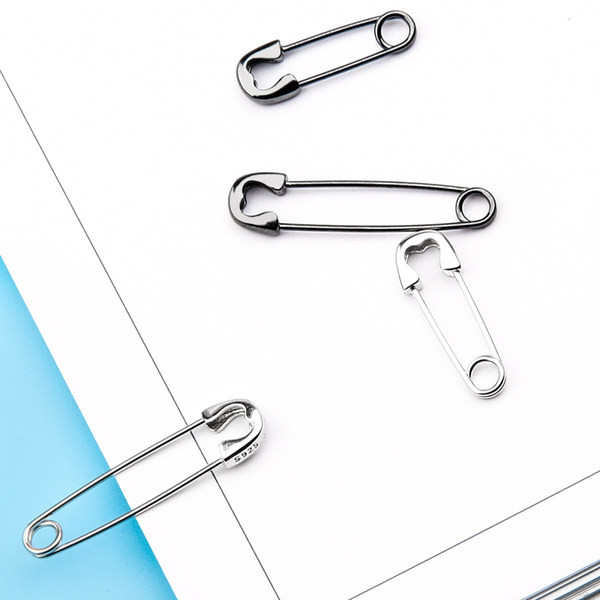 Cercei de damă în formă de agrafă