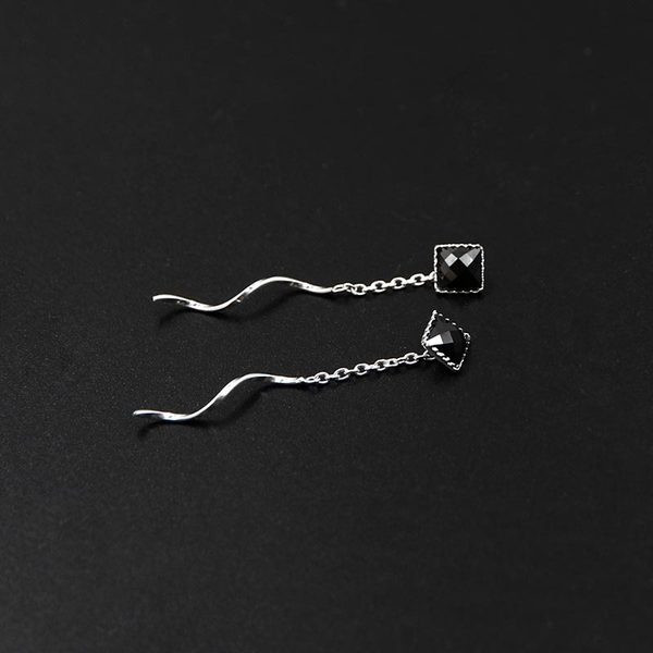 Cercei eleganti din argint cu piatra