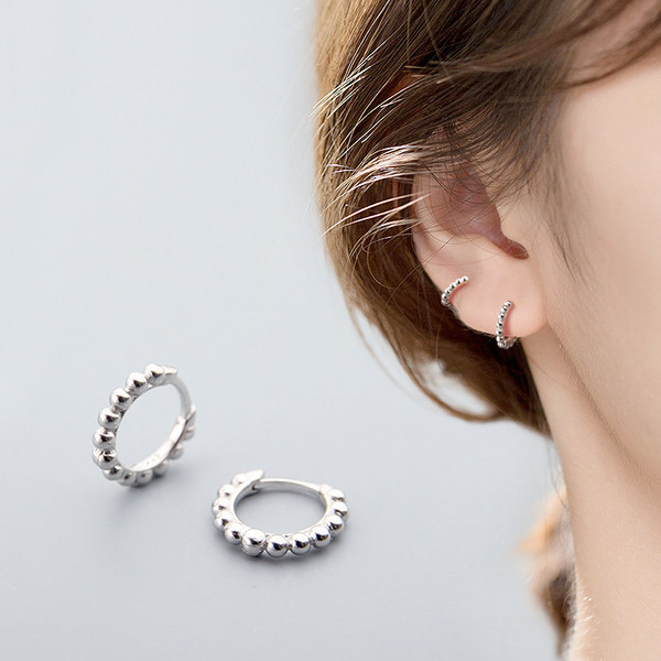 Cercei de dama mici model de zi cu zi