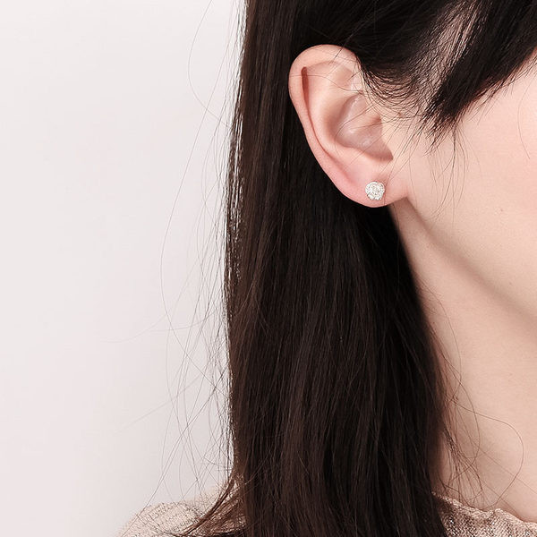 Cercei de dama de culoare argintie, model nou