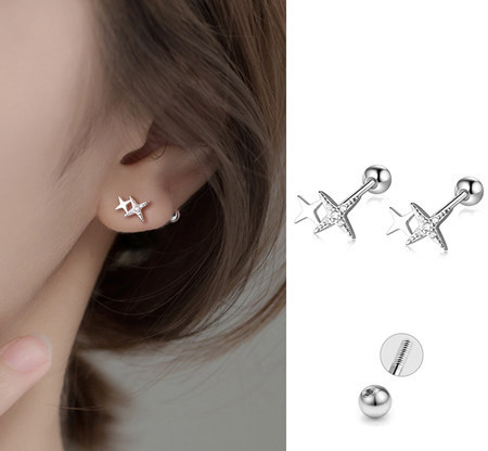 Cercei mici de dama in forma de stea cu inchidere cu surub