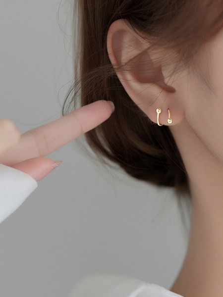 Model nou cercei doua culori pentru dama