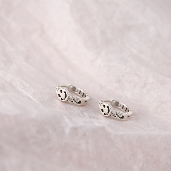 Cercei de dama de culoare argintie - zambeste