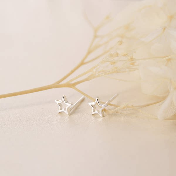 Cercei de dama in forma de stea