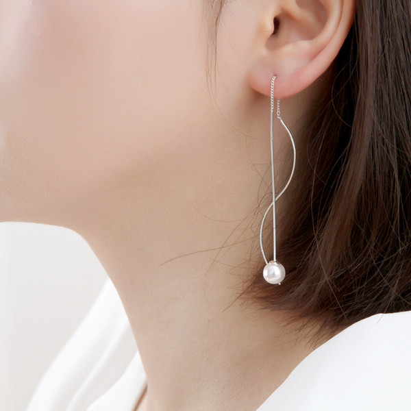 Cercei lungi cu pandantiv de damă