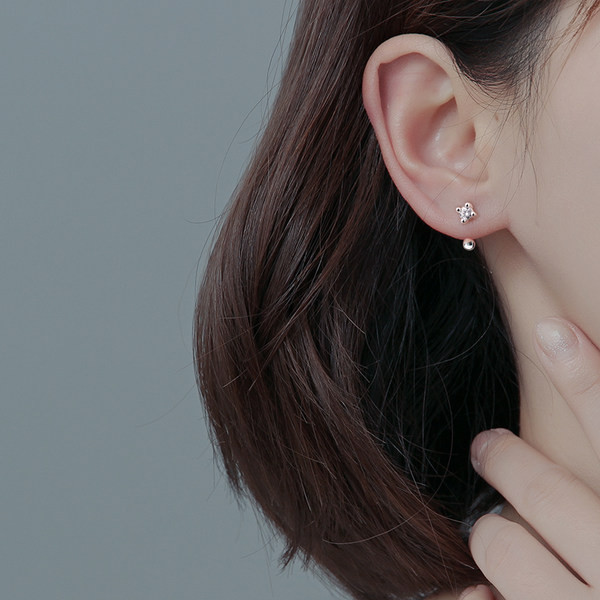 Cercei de dama cu piatra si forma semicirculara