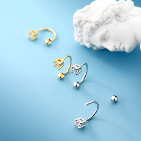 Cercei de dama cu piatra si forma semicirculara