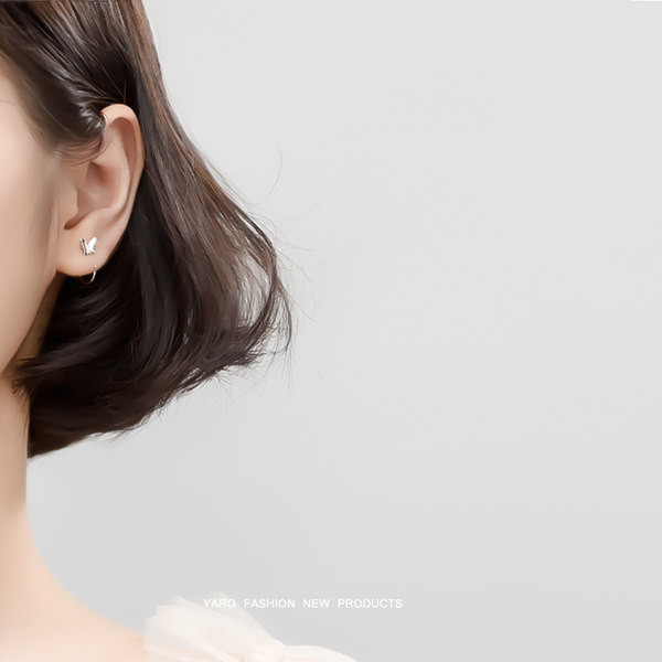 Cercei casual de dama cu decor fluture