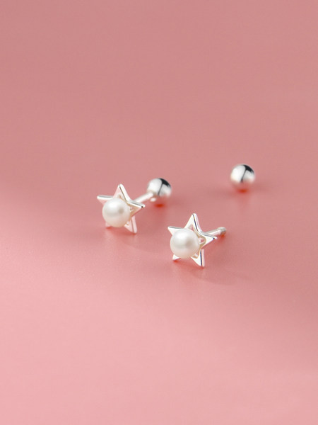 Model nou de cercei de dama cu perle