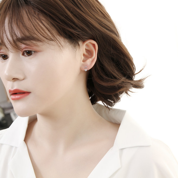 Cercei casual cu pandantiv de culoare argintie