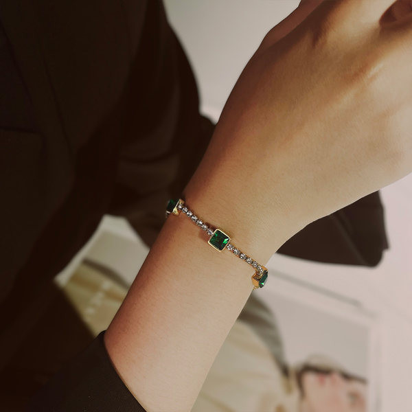 Bratara de dama din otel titan cu pietre