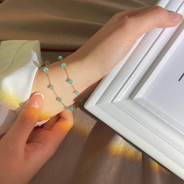 Bratara de dama cu elemente decorative