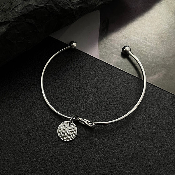 Brățară de damă model nou cu pandantiv