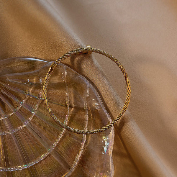 Bratara de dama moderna tip balon de culoare aurie