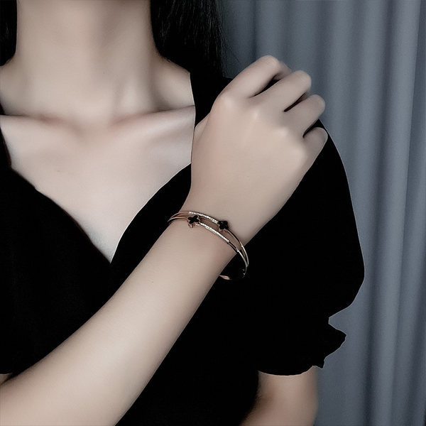 Bratara de dama moderna tip balon cu pietre