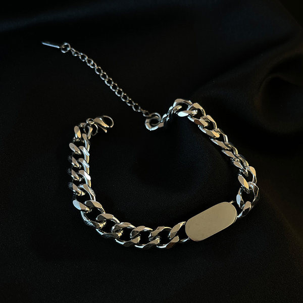 Naiste titaanterasest käevõru plaadiga