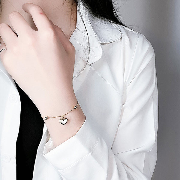 Brățară de oțel din titan cu inimă reglabilă pentru femei