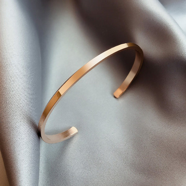 Brățară tip inel de damă curată