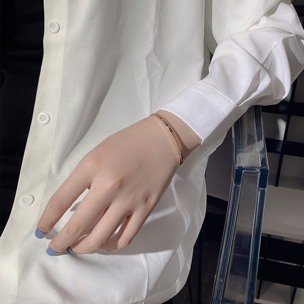 Brățară tip inel de damă curată