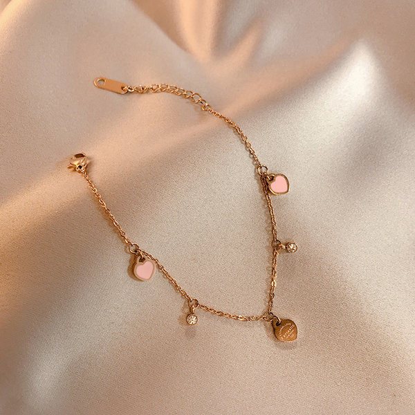 Bratara eleganta de dama cu pandantiv de culoare aurie