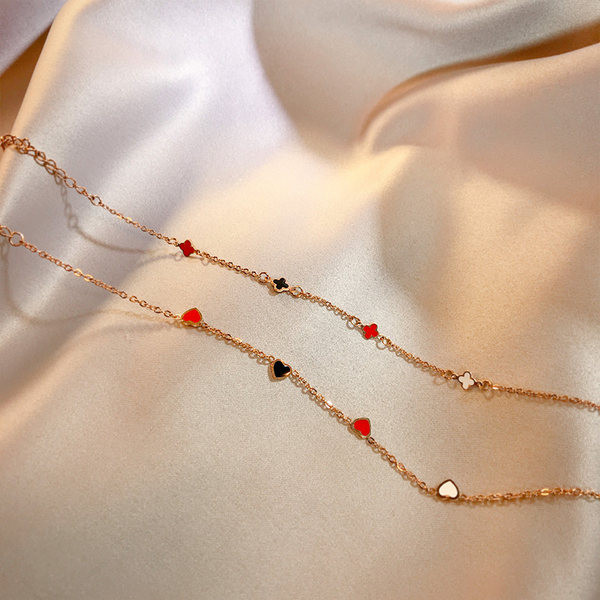 Bratara de dama din otel titan cu trifoi si inima