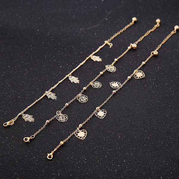 Bratara dama - cu pandantive metalice