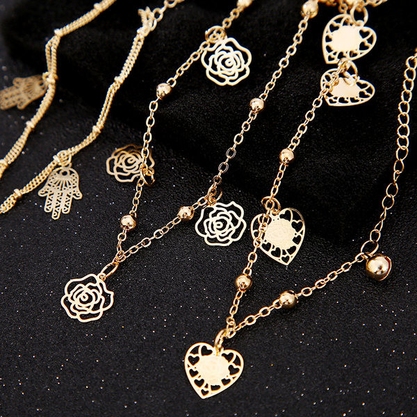 Bratara dama - cu pandantive metalice