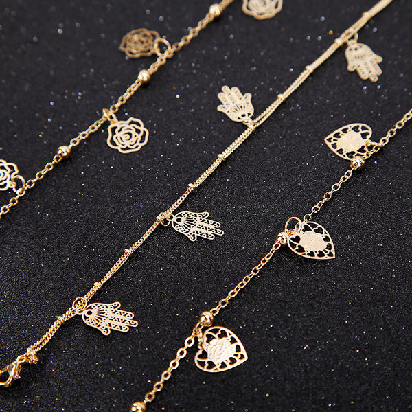 Bratara dama - cu pandantive metalice