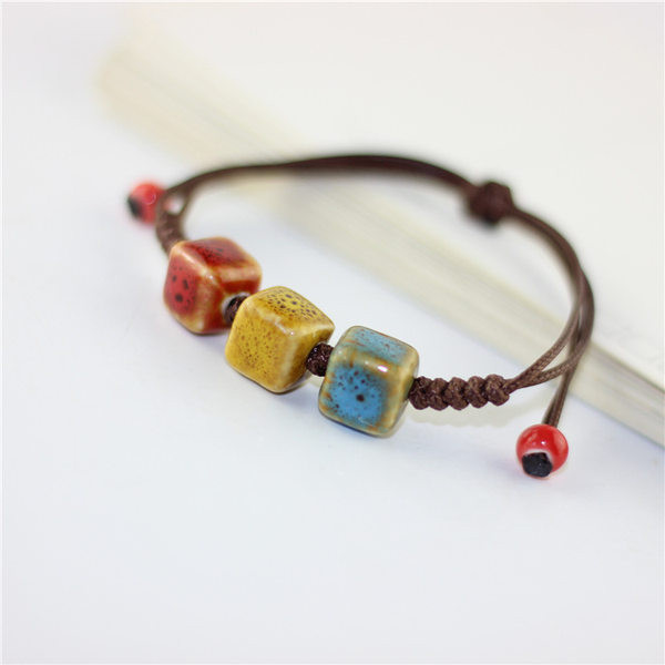 Värviliste helmestega vabaaja käevõru