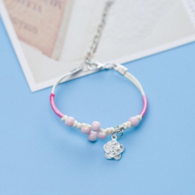 Ležerna ženska narukvica s privjeskom