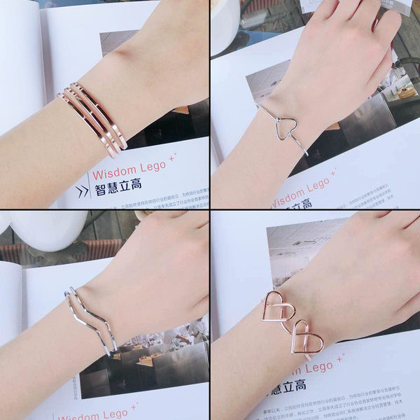 Bratara de dama cu diverse elemente metalice